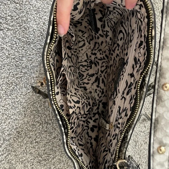 Stylish Snake Print Shoulder Bag - Picture 3 of 4